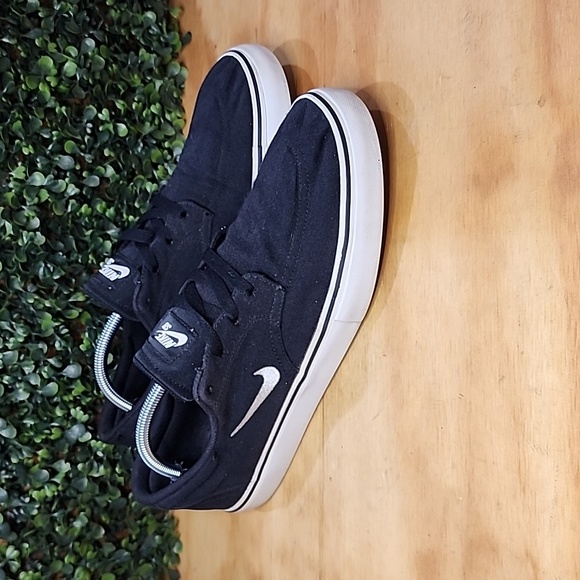 Nike Other - Nike SB Clutch Shoes | Size: 11.5 (Men) | Black